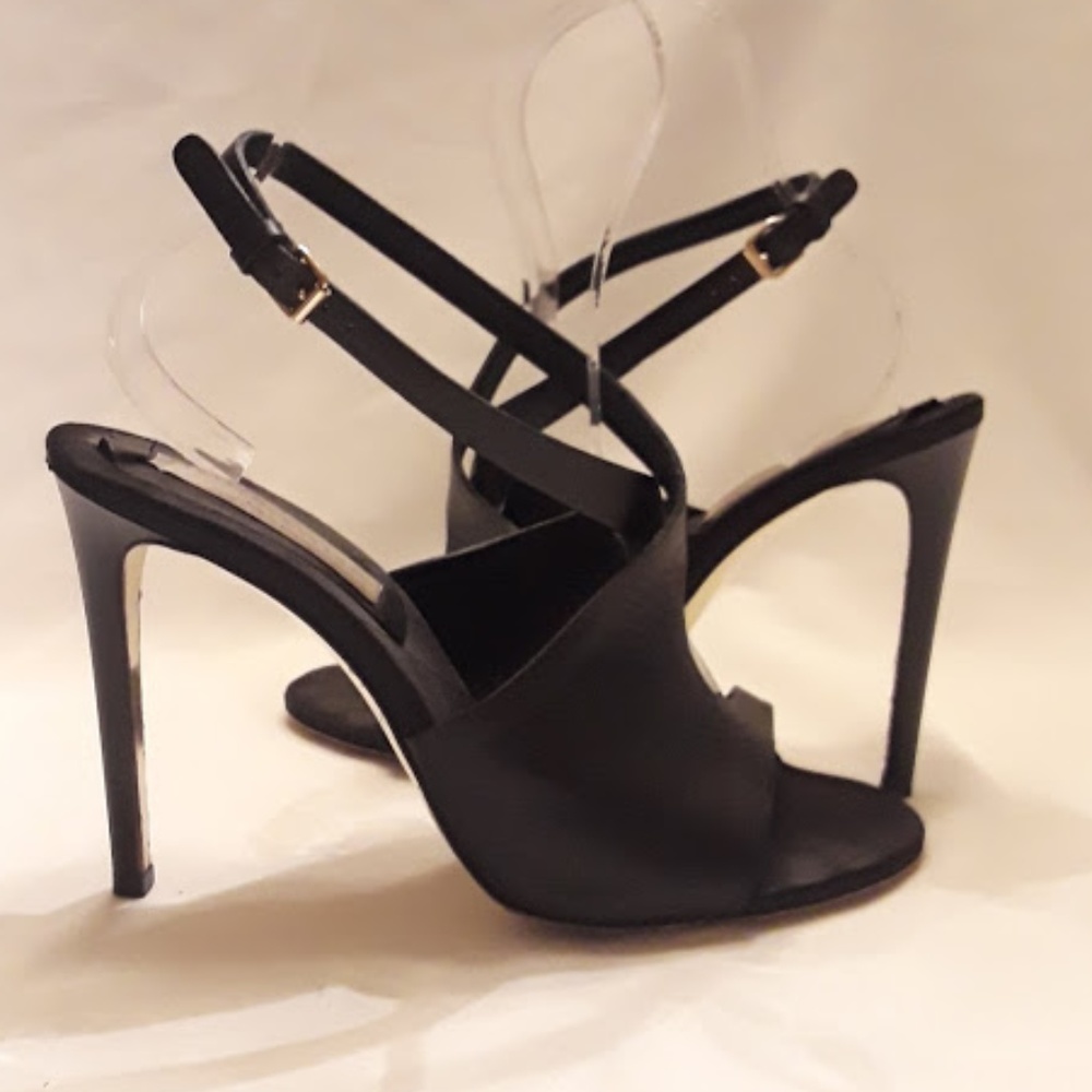 Stella McCartney Vegan Leather Cutout Sandals - Picture 5 of 8